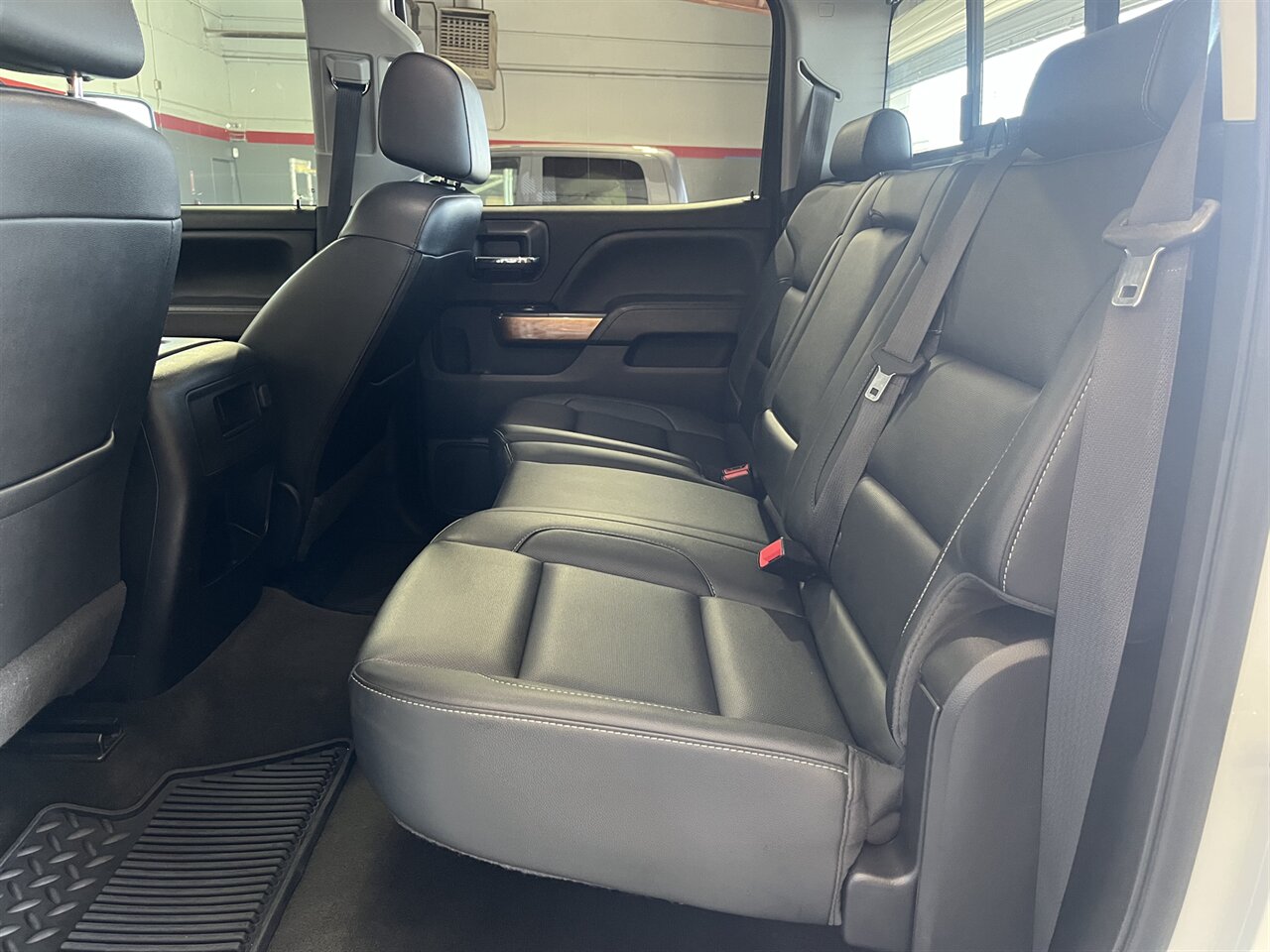 2018 Chevrolet Silverado 2500HD LTZ - Photo 25 - Victorville, CA 92392