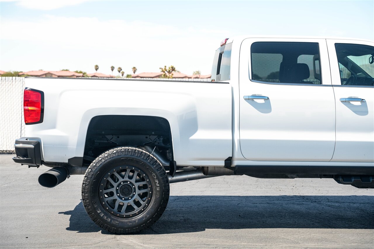 2018 Chevrolet Silverado 2500HD LTZ - Photo 8 - Victorville, CA 92392