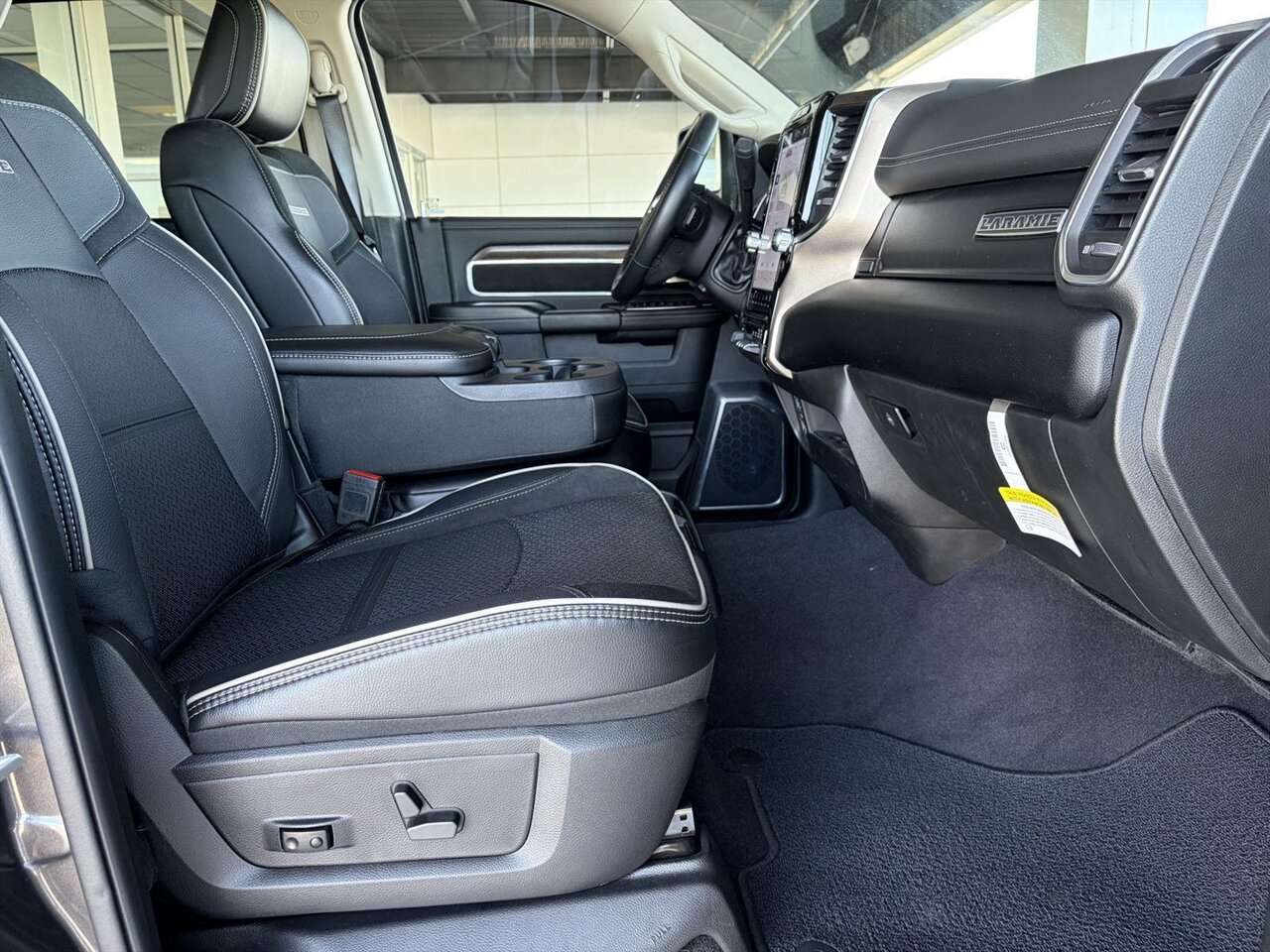 2024 RAM 2500 Laramie - Photo 27 - Victorville, CA 92392