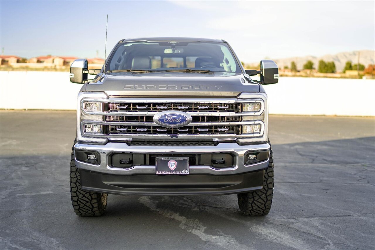 2024 Ford F-250 Super Duty Lariat   - Photo 3 - Victorville, CA 92392