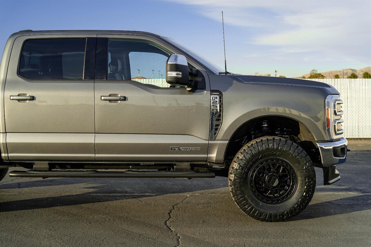 2024 Ford F-250 Super Duty Lariat   - Photo 7 - Victorville, CA 92392