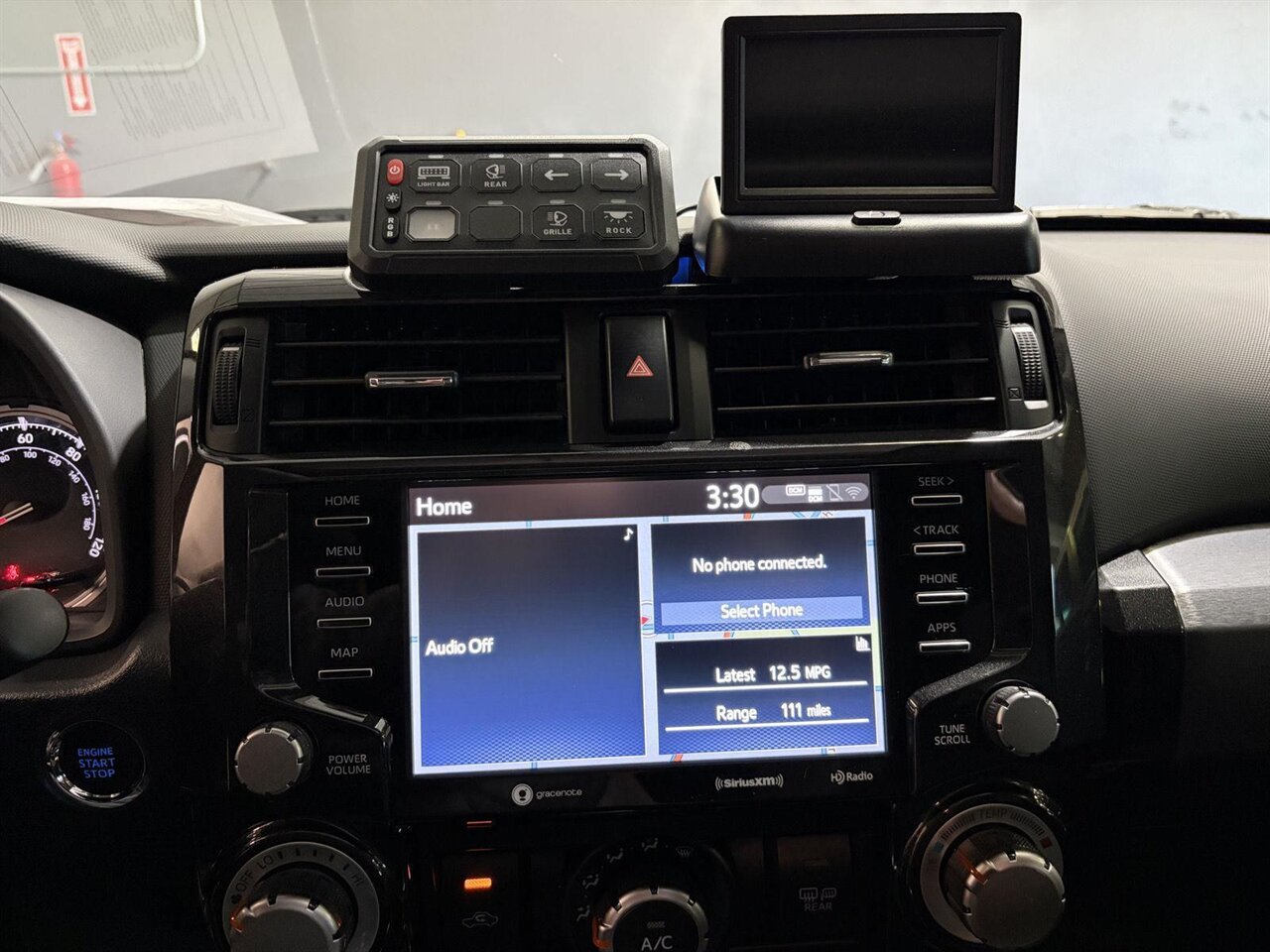 2020 Toyota 4Runner TRD Off-Road Premium   - Photo 30 - Victorville, CA 92392