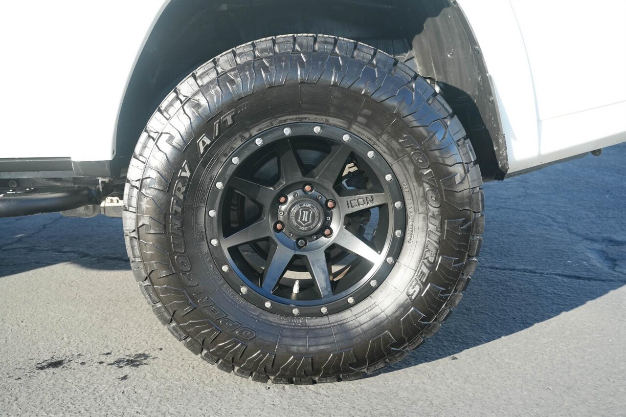 2020 Toyota 4Runner TRD Off-Road Premium   - Photo 15 - Victorville, CA 92392