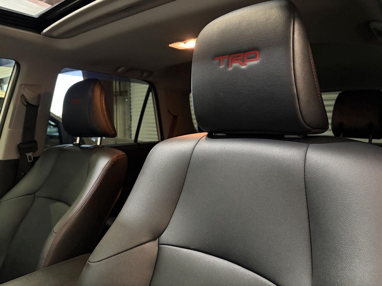 2020 Toyota 4Runner TRD Off-Road Premium   - Photo 26 - Victorville, CA 92392