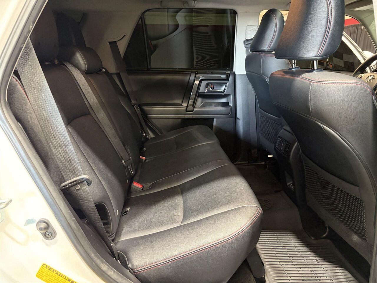 2020 Toyota 4Runner TRD Off-Road Premium   - Photo 37 - Victorville, CA 92392