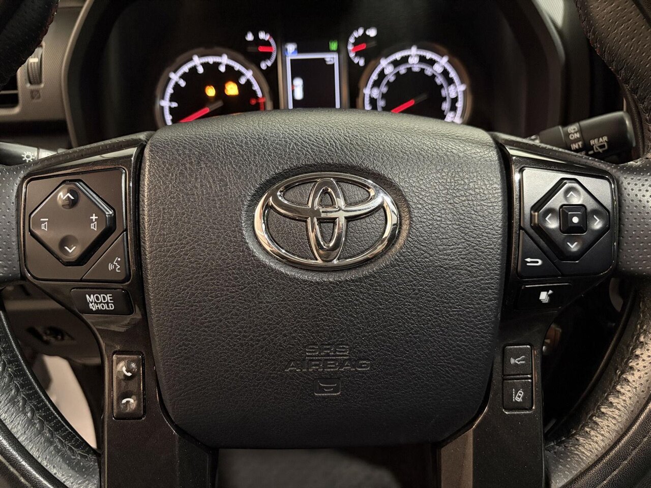 2020 Toyota 4Runner TRD Off-Road Premium   - Photo 28 - Victorville, CA 92392