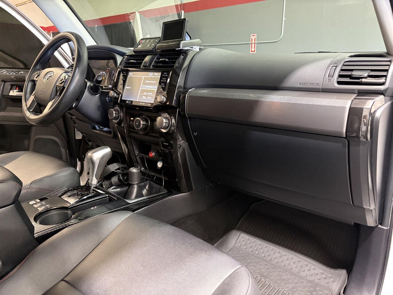 2020 Toyota 4Runner TRD Off-Road Premium   - Photo 35 - Victorville, CA 92392