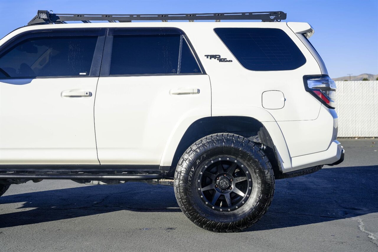 2020 Toyota 4Runner TRD Off-Road Premium   - Photo 5 - Victorville, CA 92392
