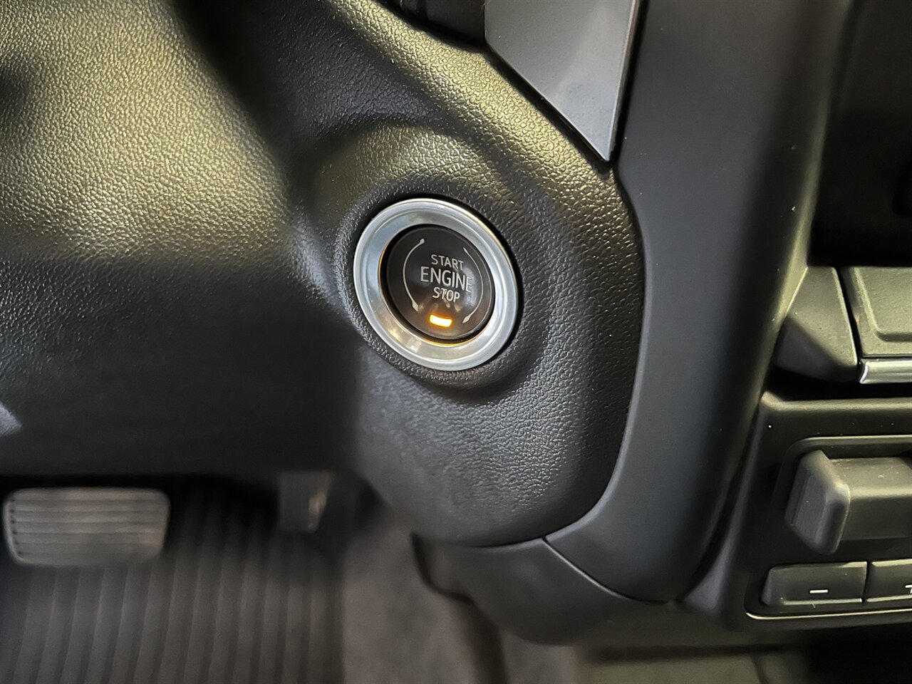 2022 Chevrolet Silverado 2500HD LT   - Photo 15 - Victorville, CA 92392
