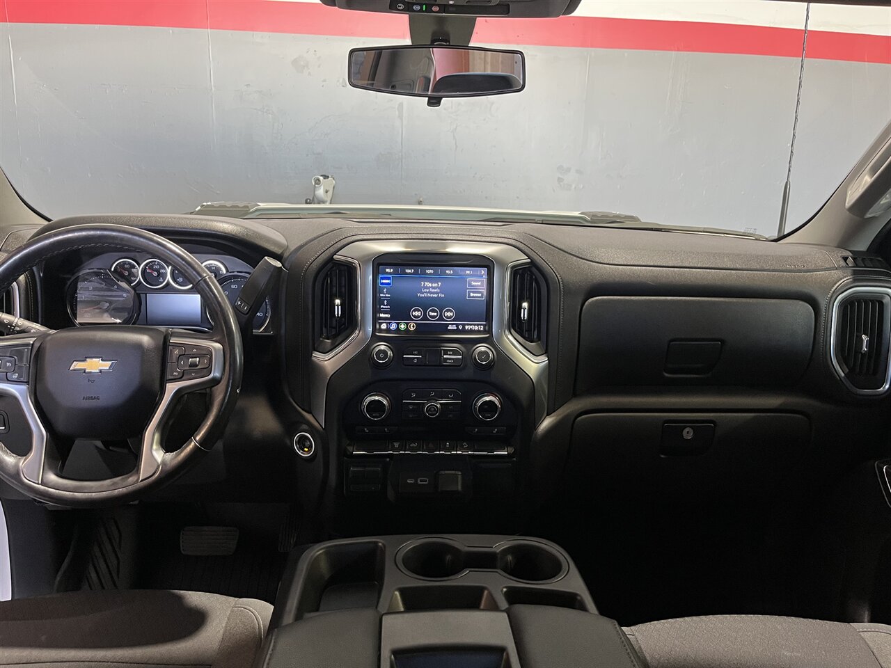 2022 Chevrolet Silverado 2500HD LT   - Photo 5 - Victorville, CA 92392