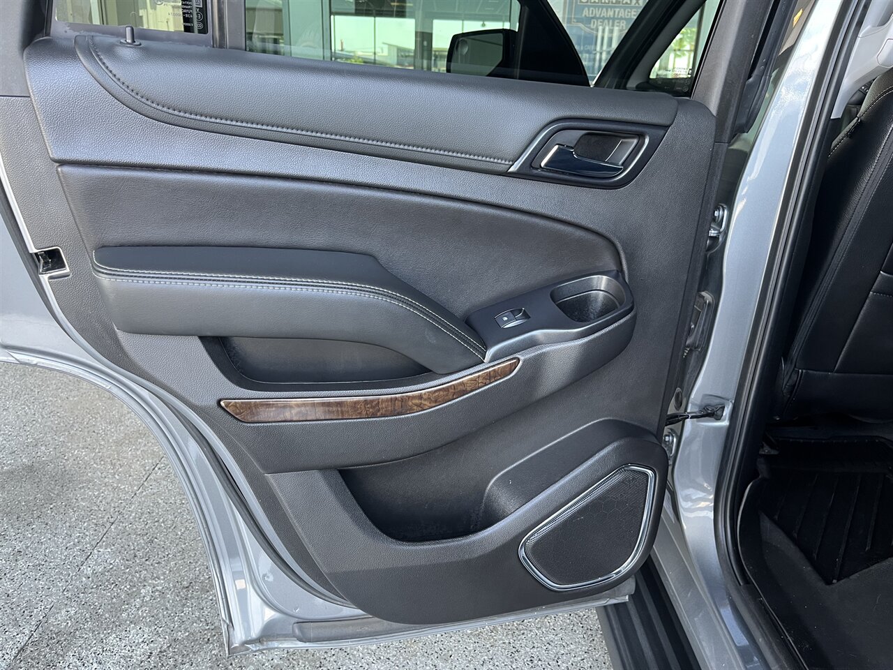 2020 Chevrolet Tahoe LS Only 46,000 Miles | Leveled on 24 " Wheels | Clean California SUV - Photo 19 - Victorville, CA 92392