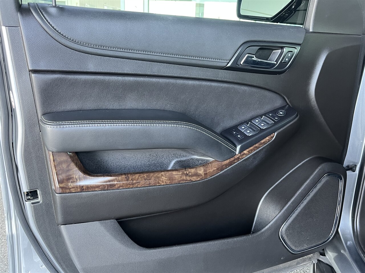 2020 Chevrolet Tahoe LS Only 46,000 Miles | Leveled on 24 " Wheels | Clean California SUV - Photo 12 - Victorville, CA 92392