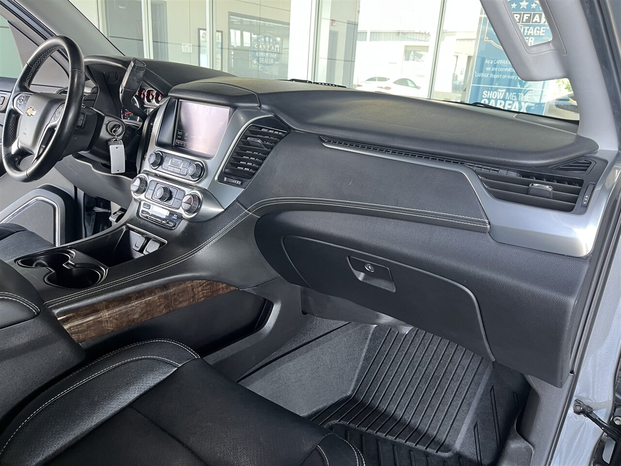 2020 Chevrolet Tahoe LS Only 46,000 Miles | Leveled on 24 " Wheels | Clean California SUV - Photo 21 - Victorville, CA 92392