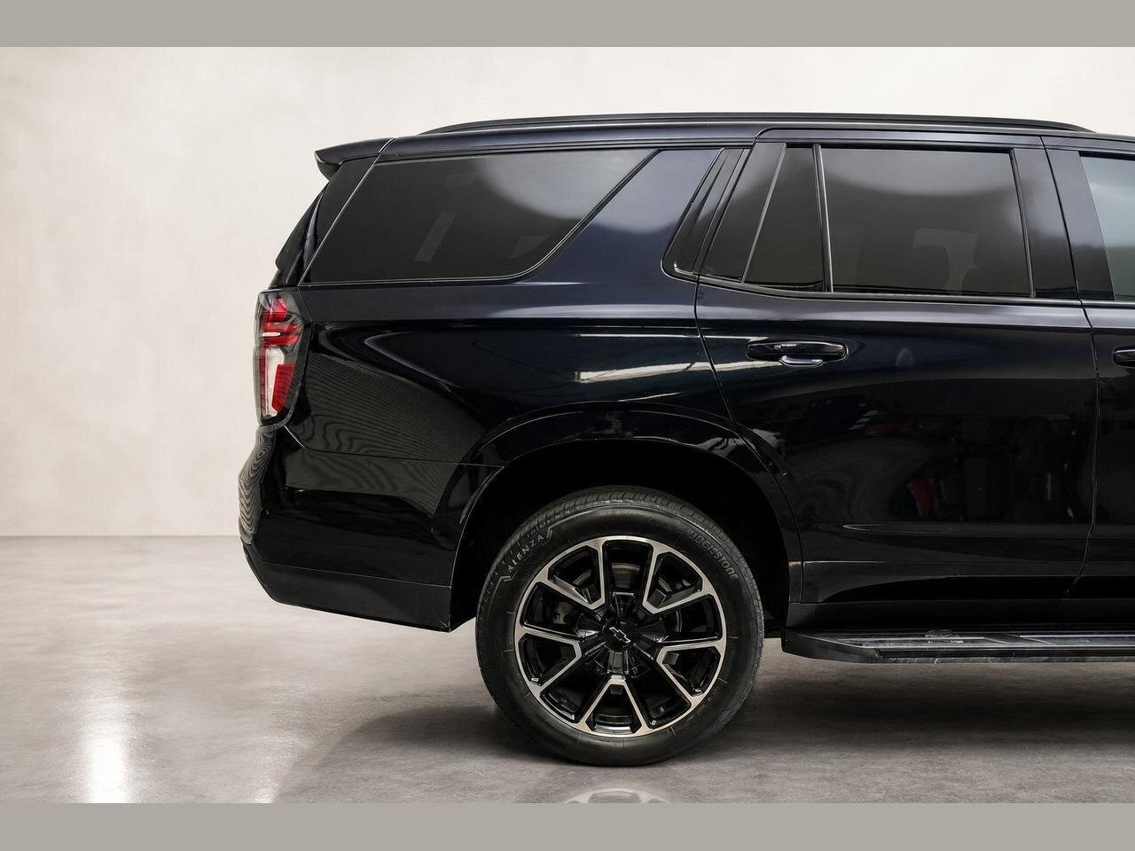 2022 Chevrolet Tahoe RST   - Photo 8 - Victorville, CA 92392