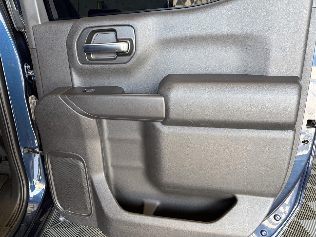 2020 Chevrolet Silverado 1500 LT - Photo 24 - Victorville, CA 92392