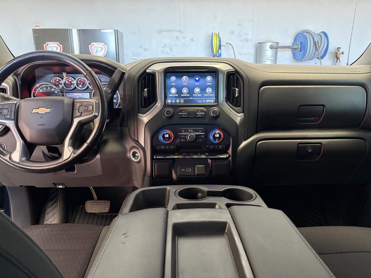 2020 Chevrolet Silverado 1500 LT - Photo 18 - Victorville, CA 92392