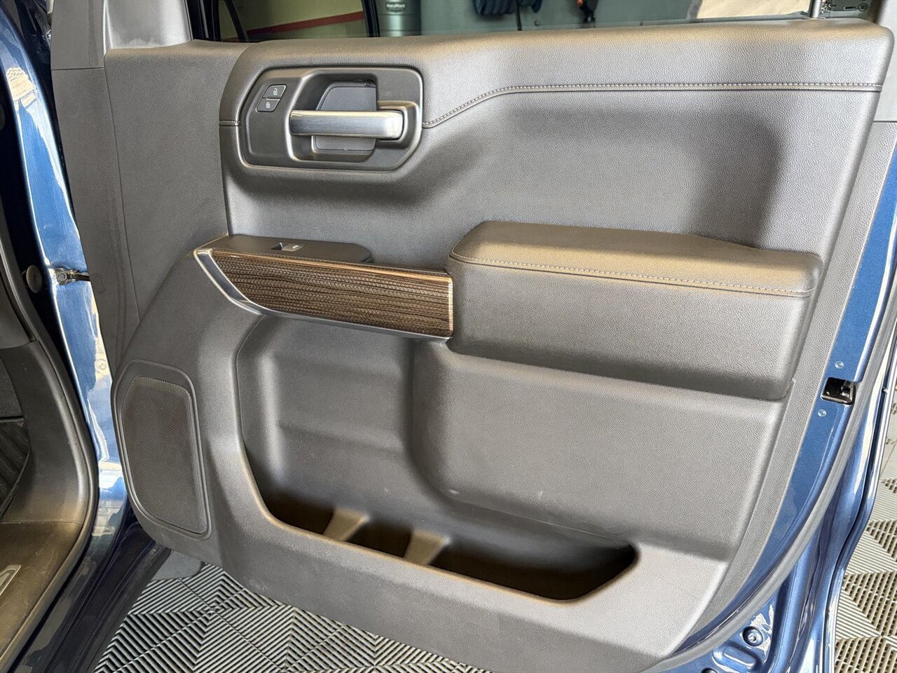 2020 Chevrolet Silverado 1500 LT - Photo 23 - Victorville, CA 92392