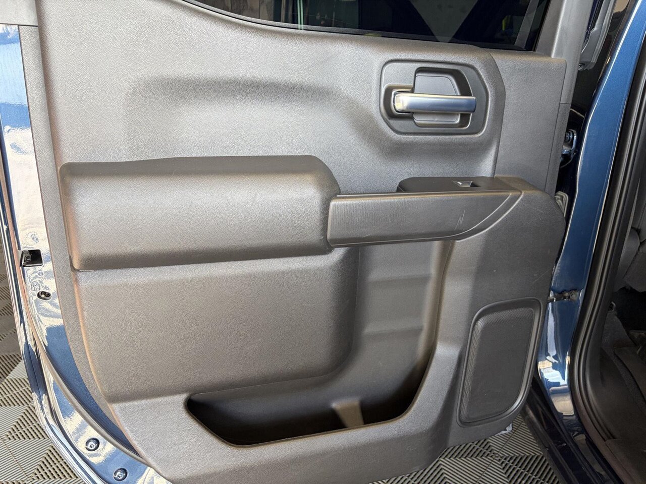 2020 Chevrolet Silverado 1500 LT - Photo 15 - Victorville, CA 92392