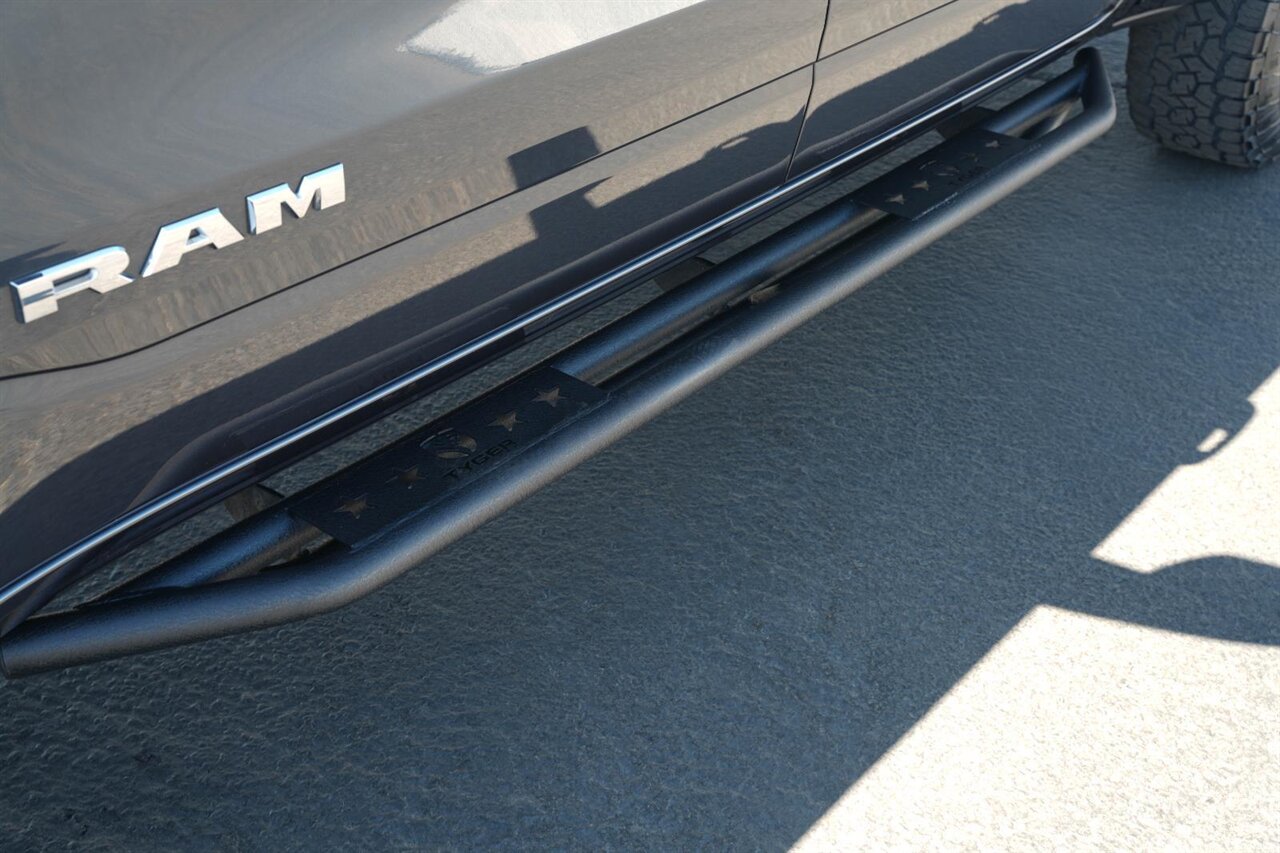 2021 RAM 1500 Big Horn   - Photo 9 - Victorville, CA 92392