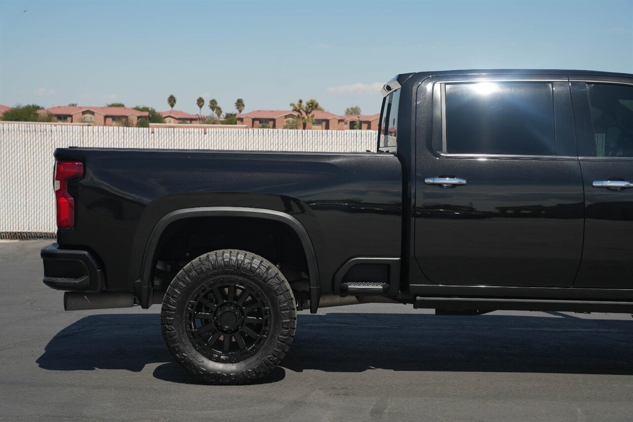 2022 Chevrolet Silverado 3500HD High Country   - Photo 11 - Victorville, CA 92392