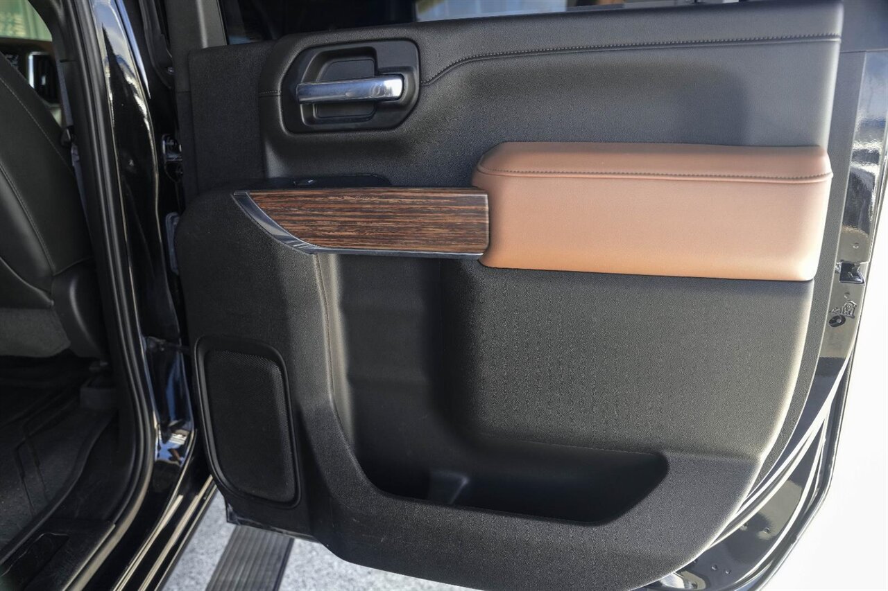 2022 Chevrolet Silverado 3500HD High Country   - Photo 34 - Victorville, CA 92392