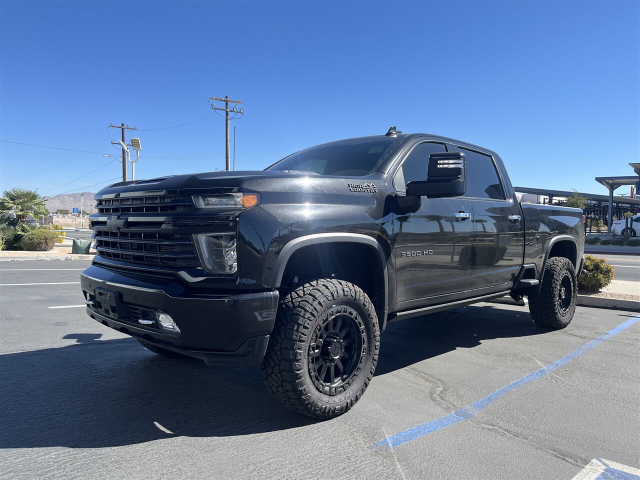 2022 Chevrolet Silverado 3500 High Country - Photo 1 - Victorville, CA 92392