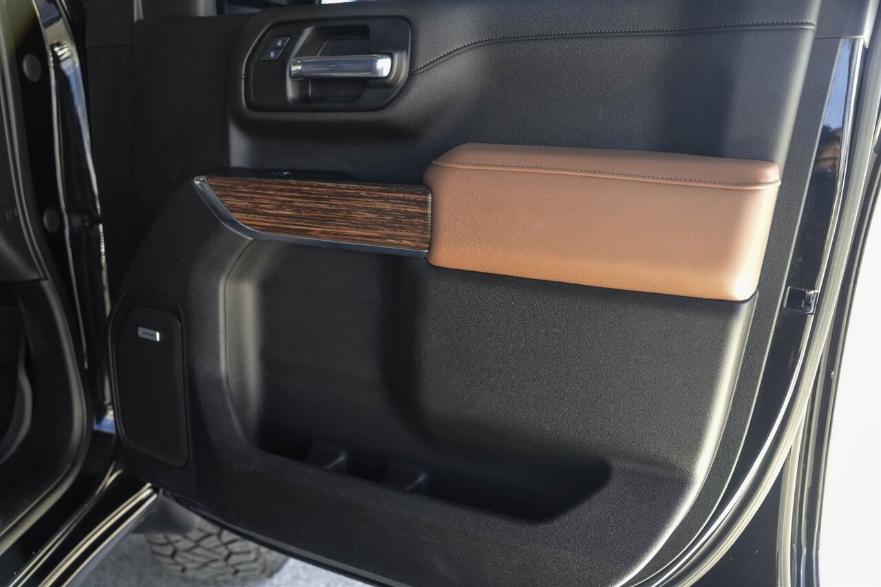 2022 Chevrolet Silverado 3500HD High Country   - Photo 32 - Victorville, CA 92392