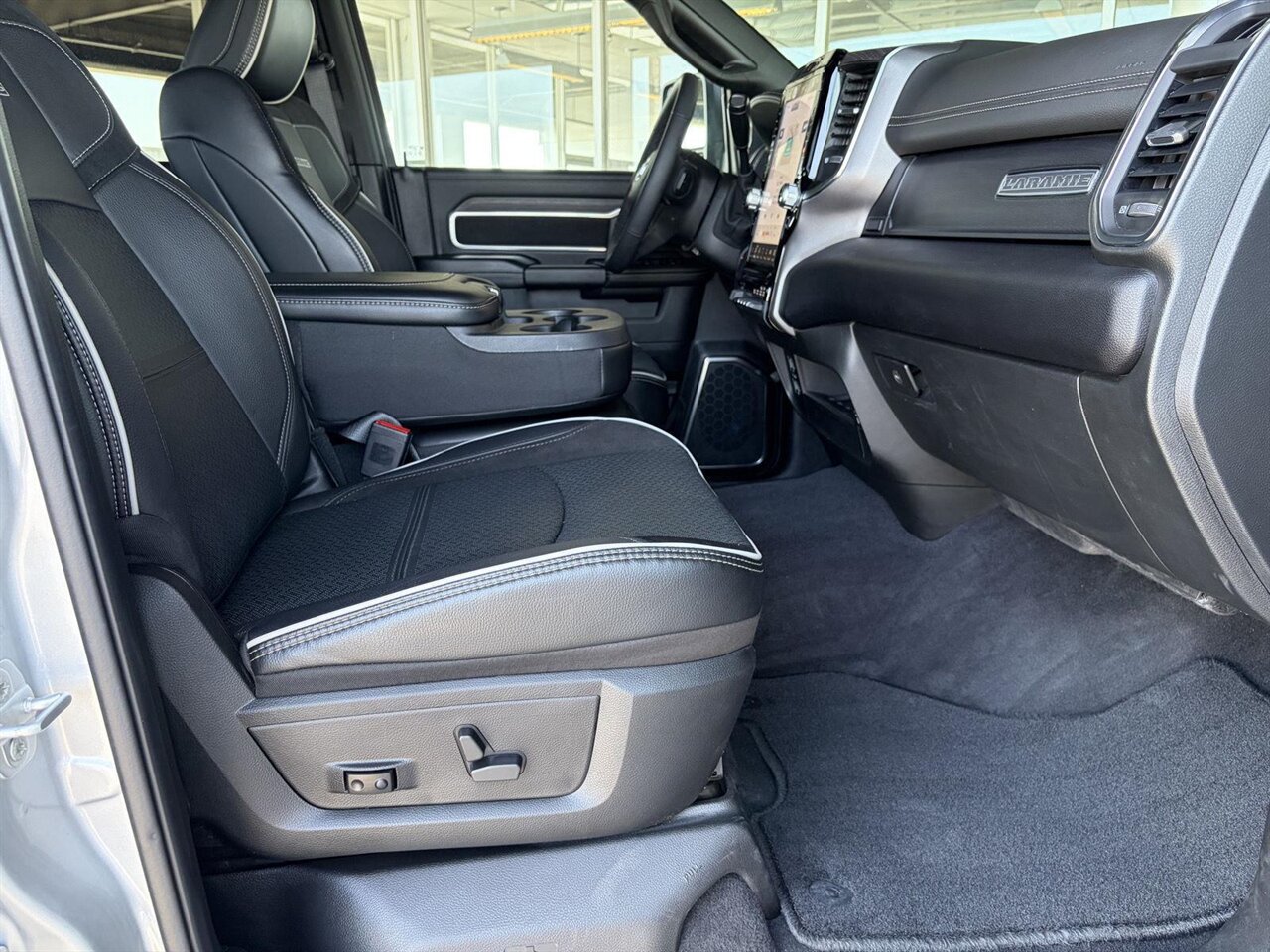 2026 RAM 2500 Laramie - Photo 25 - Victorville, CA 92392