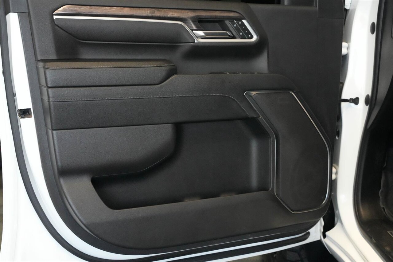 2024 Chevrolet Silverado 2500HD LTZ photo 19