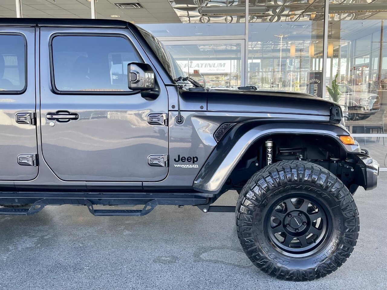 2020 Jeep Wrangler Unlimited Sahara  High Altitude - Photo 12 - Victorville, CA 92392