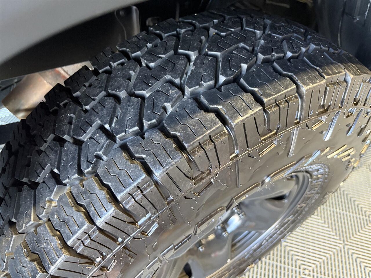 2018 Toyota Tacoma TRD Off-Road   - Photo 16 - Victorville, CA 92392