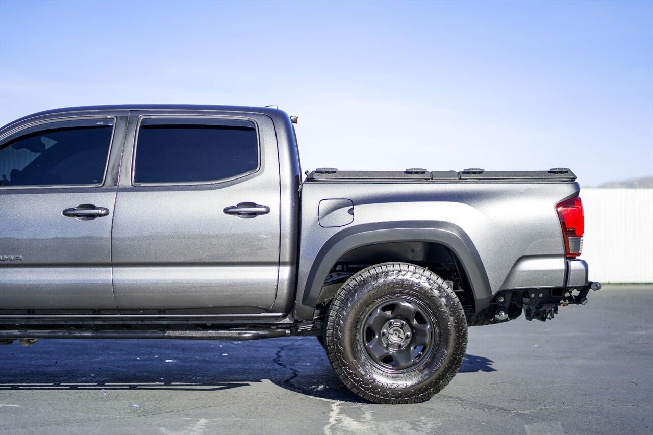 2018 Toyota Tacoma TRD Off-Road   - Photo 6 - Victorville, CA 92392