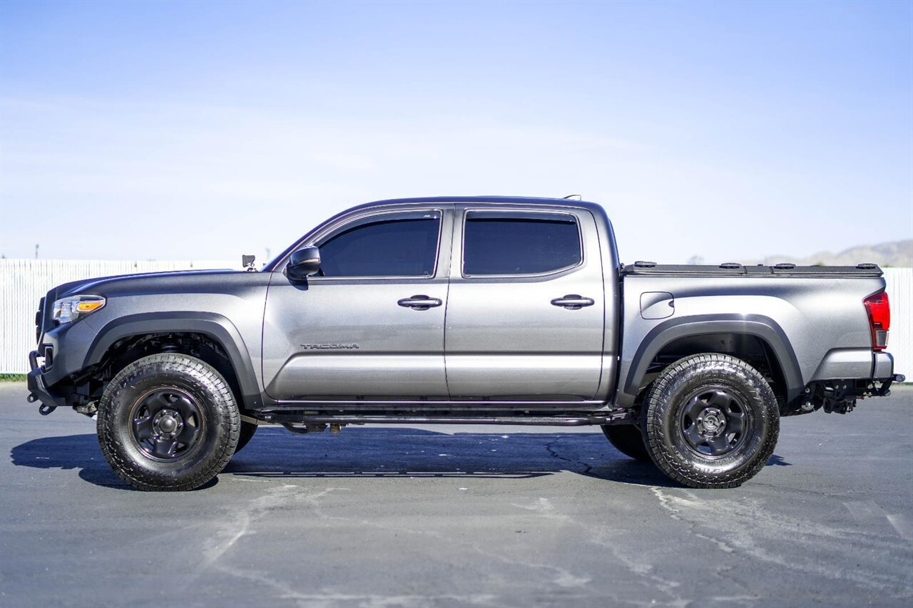 2018 Toyota Tacoma TRD Off-Road   - Photo 8 - Victorville, CA 92392