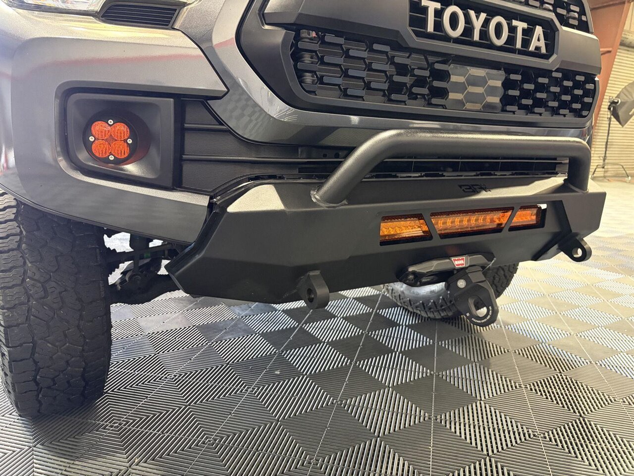 2018 Toyota Tacoma TRD Off-Road   - Photo 4 - Victorville, CA 92392