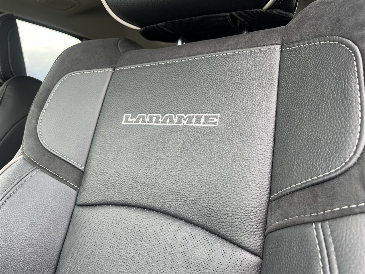 2024 RAM 2500 Laramie 4x4 Cummins Diesel | Only 300 Miles | $5,000 in Upgrades Included - Photo 18 - Victorville, CA 92392