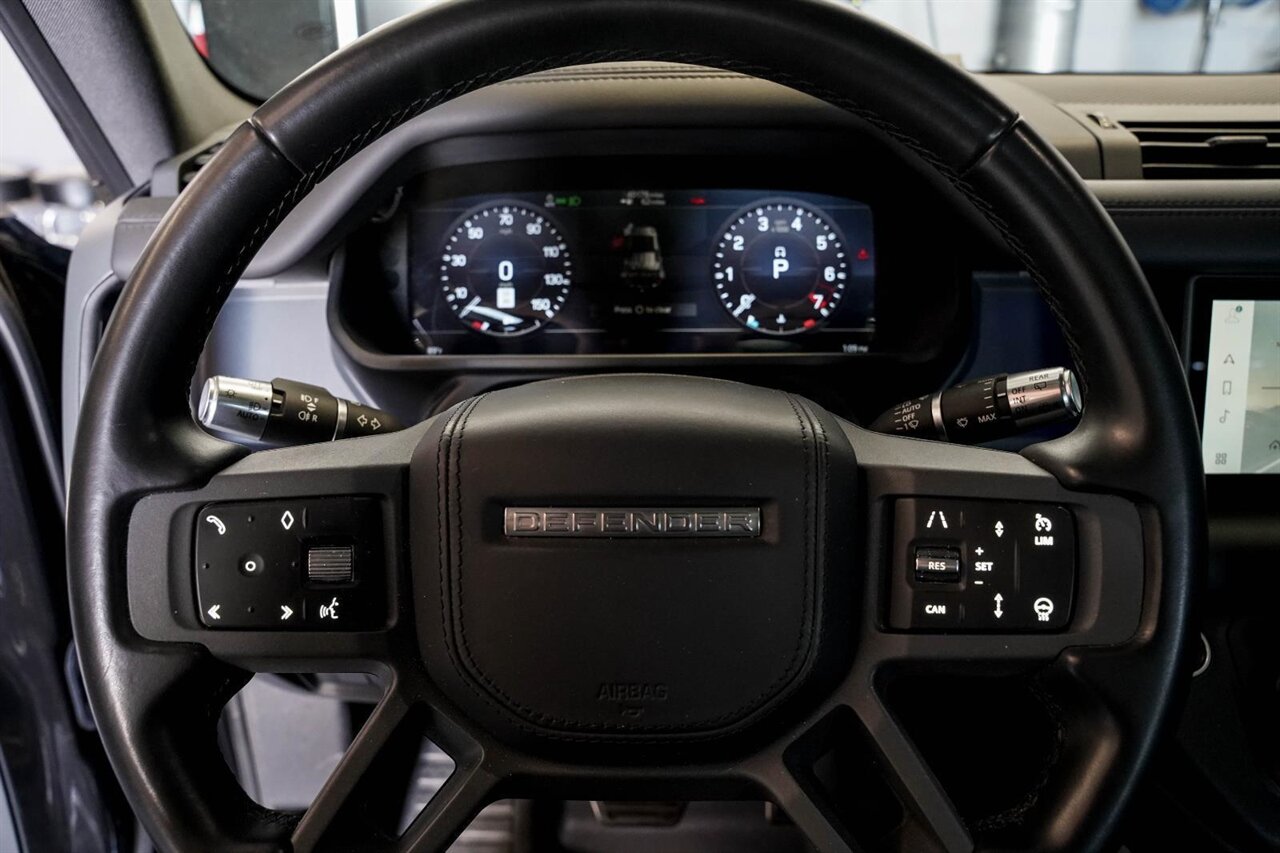 2020 Land Rover Defender 110 X  Panoramic Sunroof - Open County A/T Tires - Photo 11 - Victorville, CA 92392