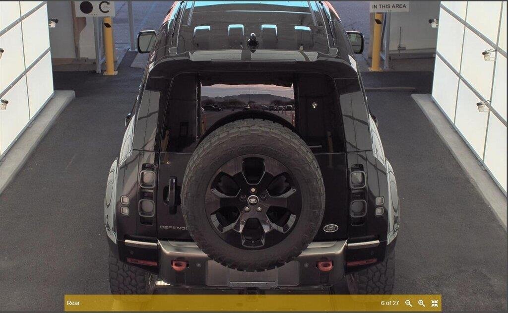 2020 Land Rover Defender 110 X  Panoramic Sunroof - Open County A/T Tires - Photo 5 - Victorville, CA 92392