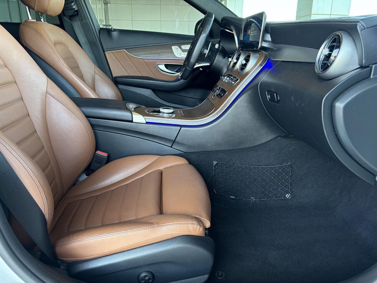 2020 Mercedes-Benz AMG C 43   - Photo 22 - Victorville, CA 92392