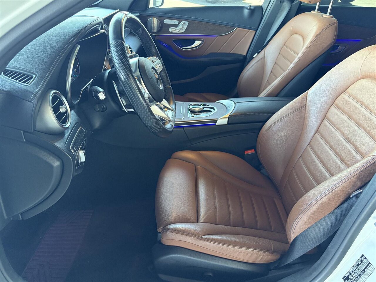 2020 Mercedes-Benz AMG C 43   - Photo 2 - Victorville, CA 92392