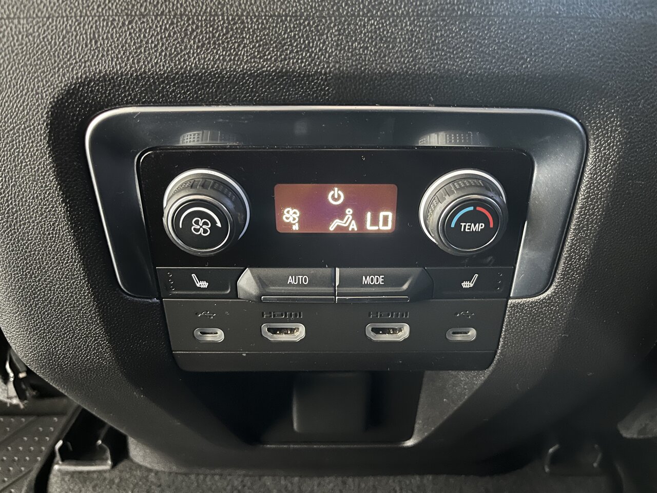2021 Chevrolet Tahoe RST Dual Entertainment Screens - Photo 27 - Victorville, CA 92392