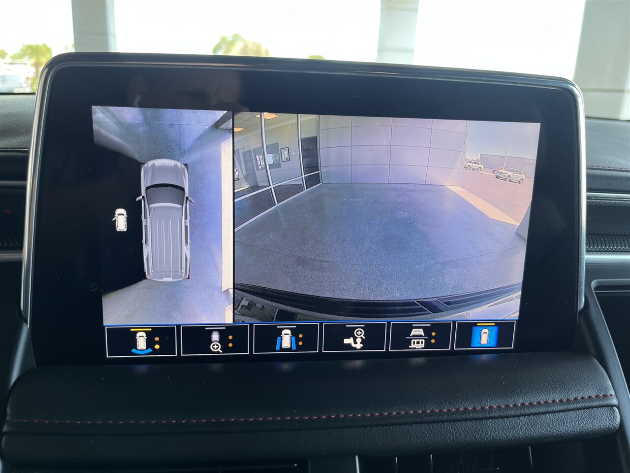 2021 Chevrolet Tahoe RST Dual Entertainment Screens - Photo 16 - Victorville, CA 92392