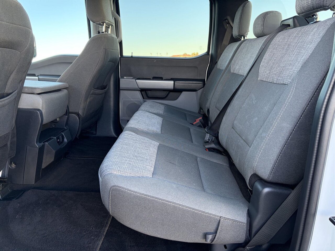 2024 Ford F-250 Super Duty XLT   - Photo 23 - Victorville, CA 92392