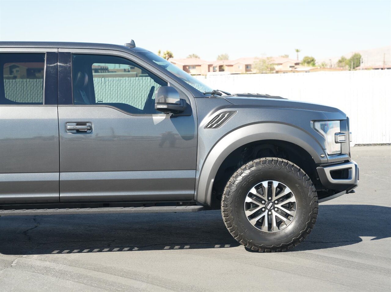 2019 Ford F-150 Raptor One Owner Low Miles! - Photo 9 - Victorville, CA 92392