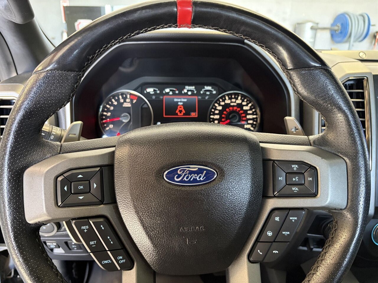 2019 Ford F-150 Raptor One Owner Low Miles! - Photo 20 - Victorville, CA 92392