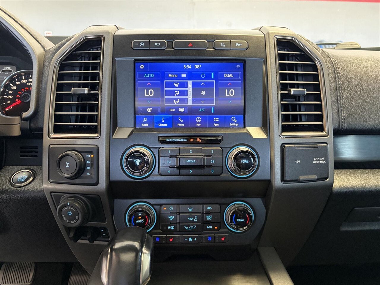 2019 Ford F-150 Raptor One Owner Low Miles! - Photo 26 - Victorville, CA 92392