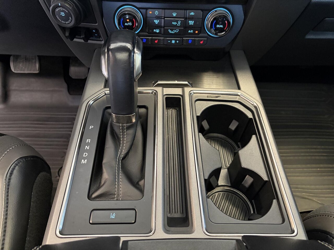 2019 Ford F-150 Raptor One Owner Low Miles! - Photo 27 - Victorville, CA 92392