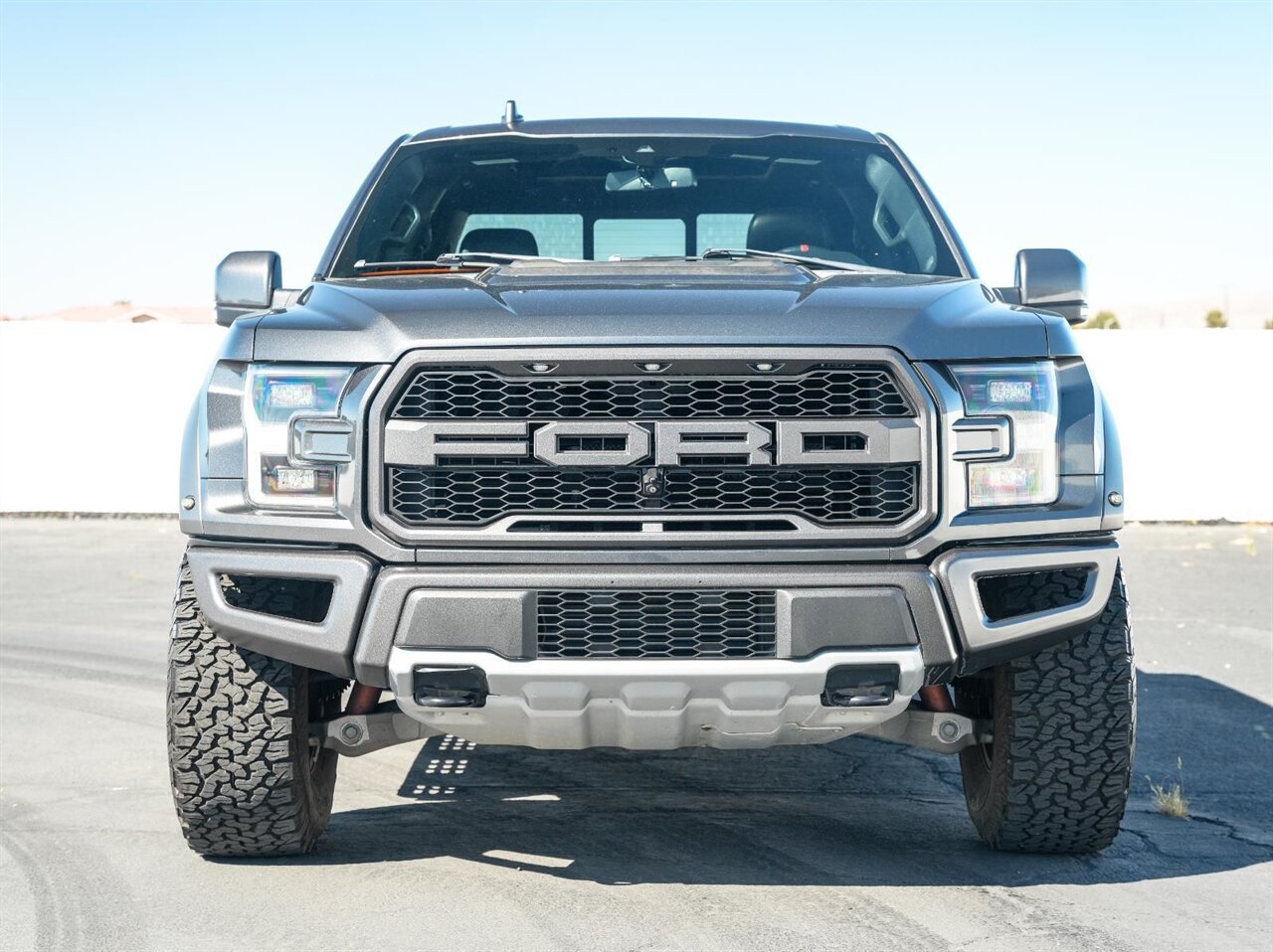 2019 Ford F-150 Raptor  One Owner Low Miles! - Photo 8 - Victorville, CA 92392