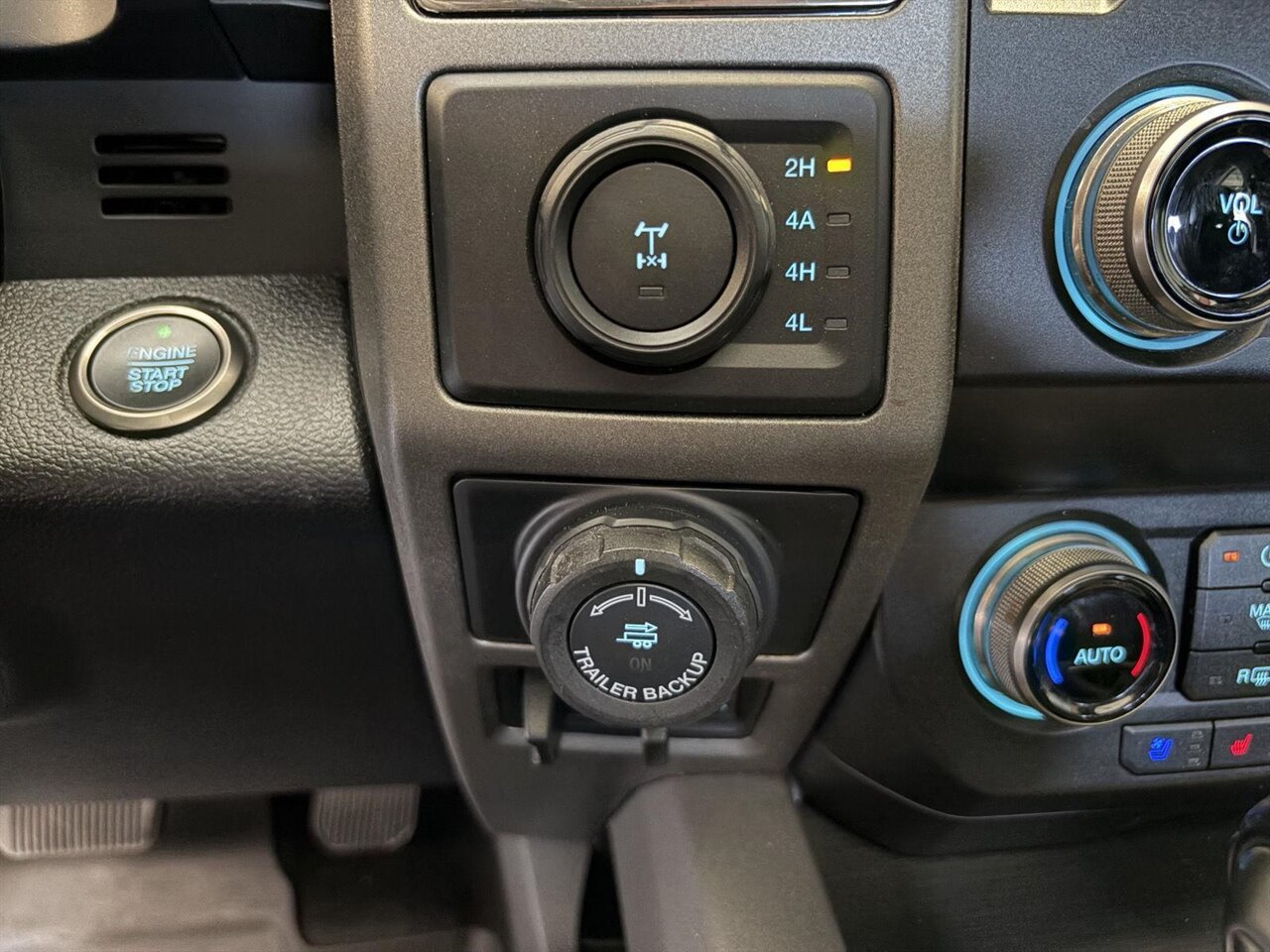 2019 Ford F-150 Raptor One Owner Low Miles! - Photo 21 - Victorville, CA 92392