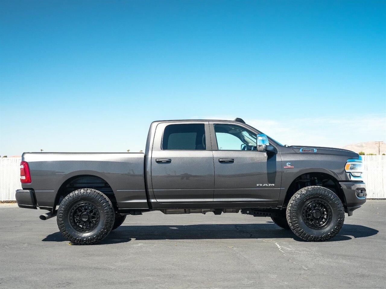 2024 RAM 2500 Laramie  Level Kit - KMC Wheels - Nitto Tires - Photo 8 - Victorville, CA 92392