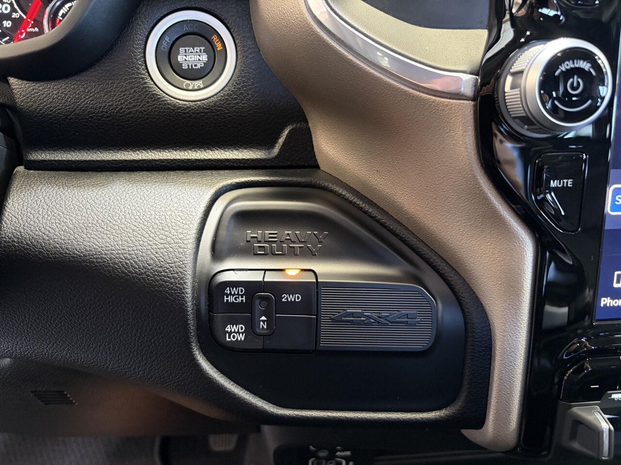 2024 RAM 2500 Laramie  Level Kit - KMC Wheels - Nitto Tires - Photo 25 - Victorville, CA 92392